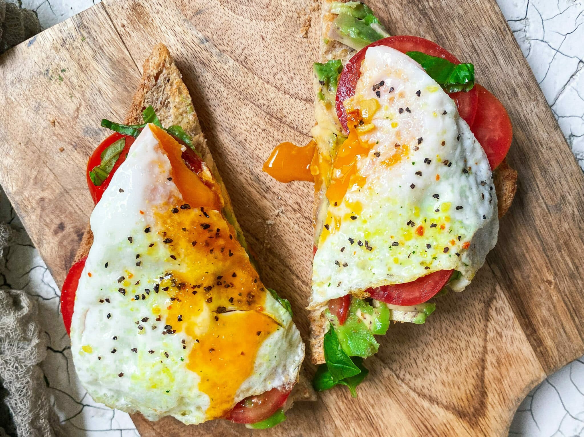 Avocado Toast mit Ei