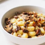Gnocchi Pfanne mit Pilzen und Skyr Rezept