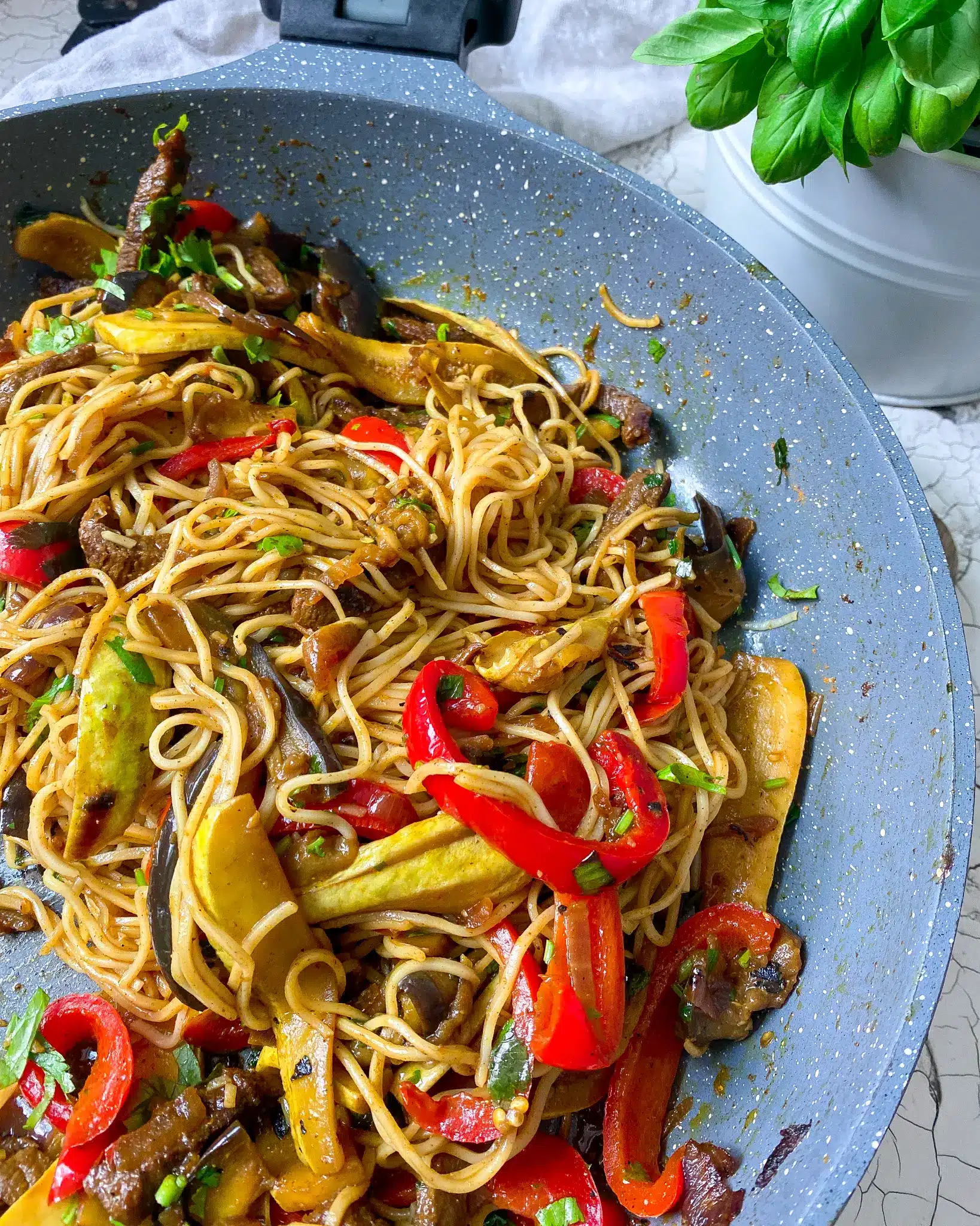 Mie Nudeln Rezept mit gebratenem Gemüse
