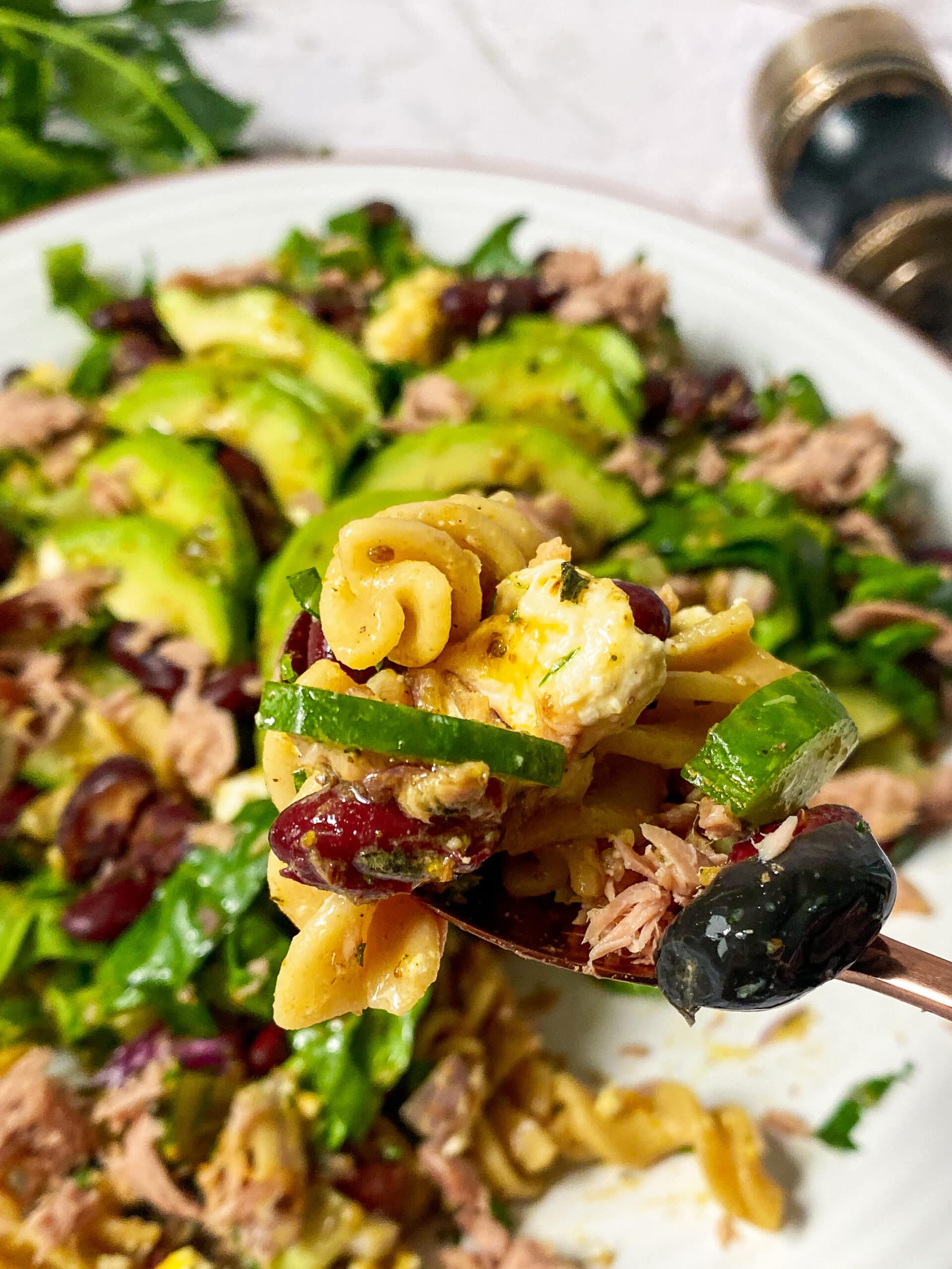 Nudelsalat Rezept mit Feta und Thunfisch