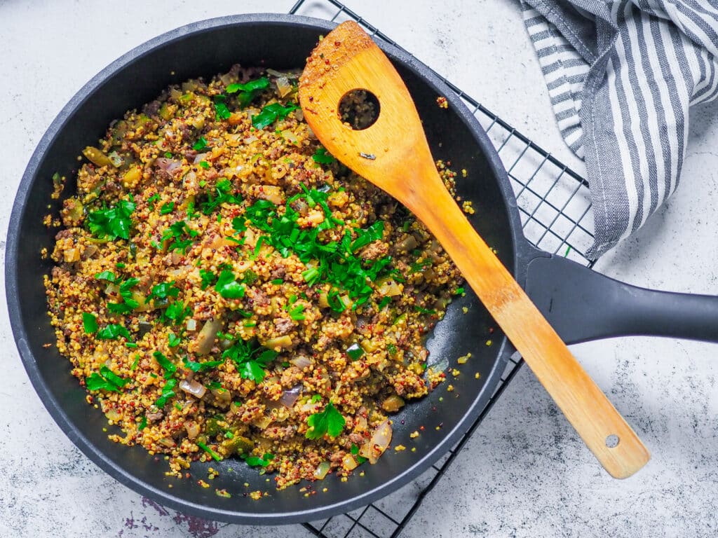 Quinia Pfanne mit Hack und Zucchini